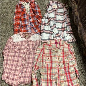 Bundle of 4 plaid shirts